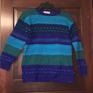 Sheep wool sweater fits like a small